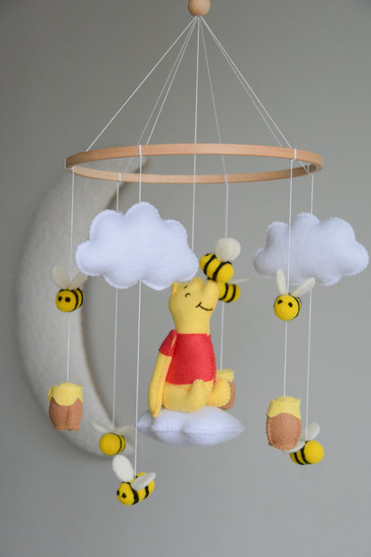 Winnie the Pooh-Themed Floral Baby crib Mobile