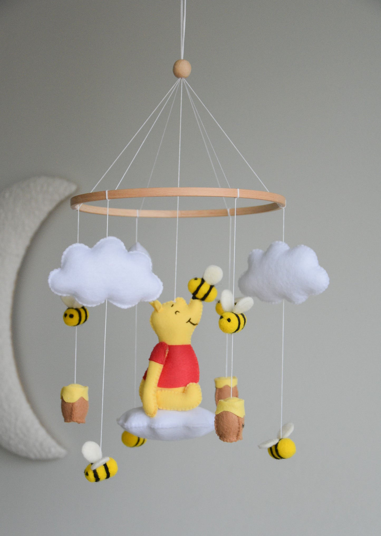 Winnie the Pooh-Themed Floral Baby crib Mobile