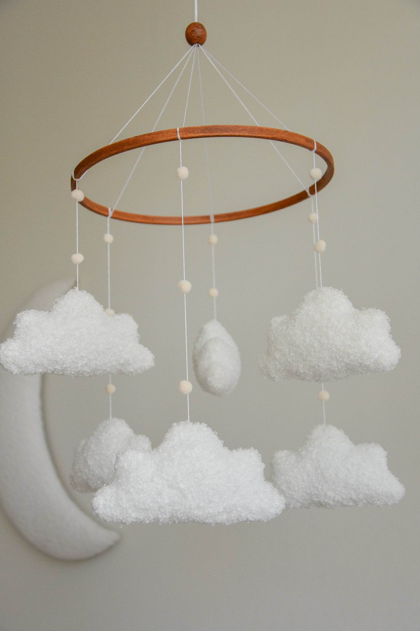 Boucle handmade clouds baby mobile - Minidreams Decor