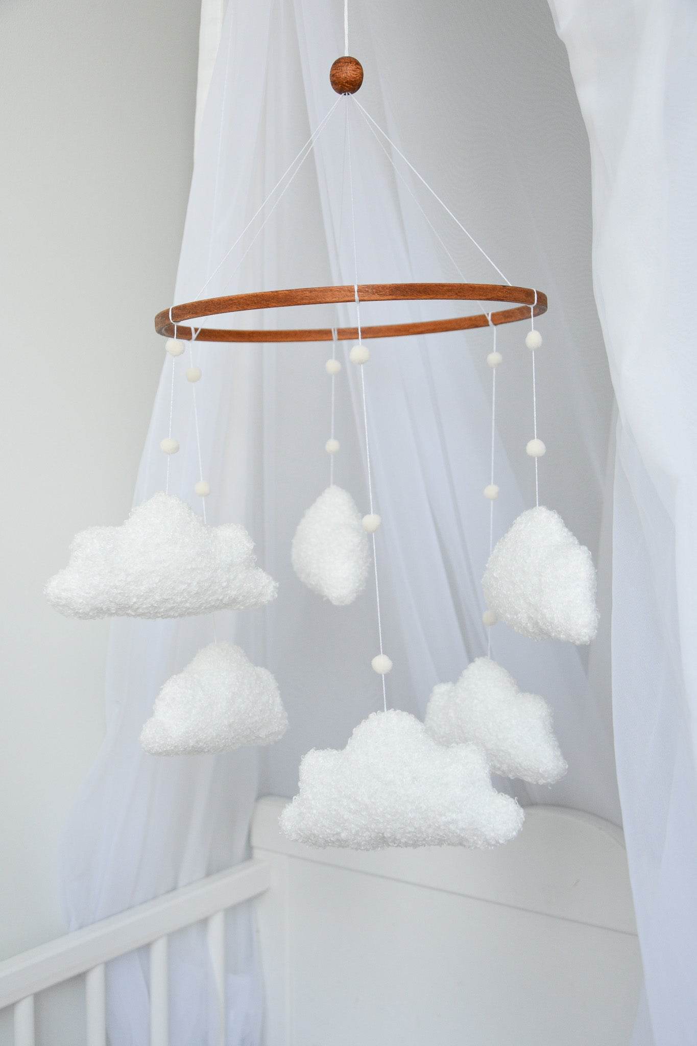 Boucle handmade clouds baby mobile - Minidreams Decor