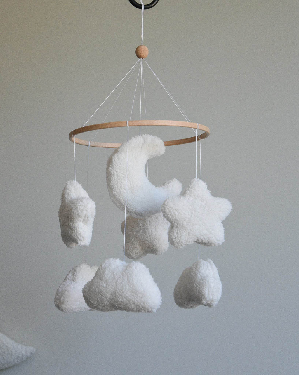 Teddy handmade cloudsand stars baby mobile - Minidreams Decor