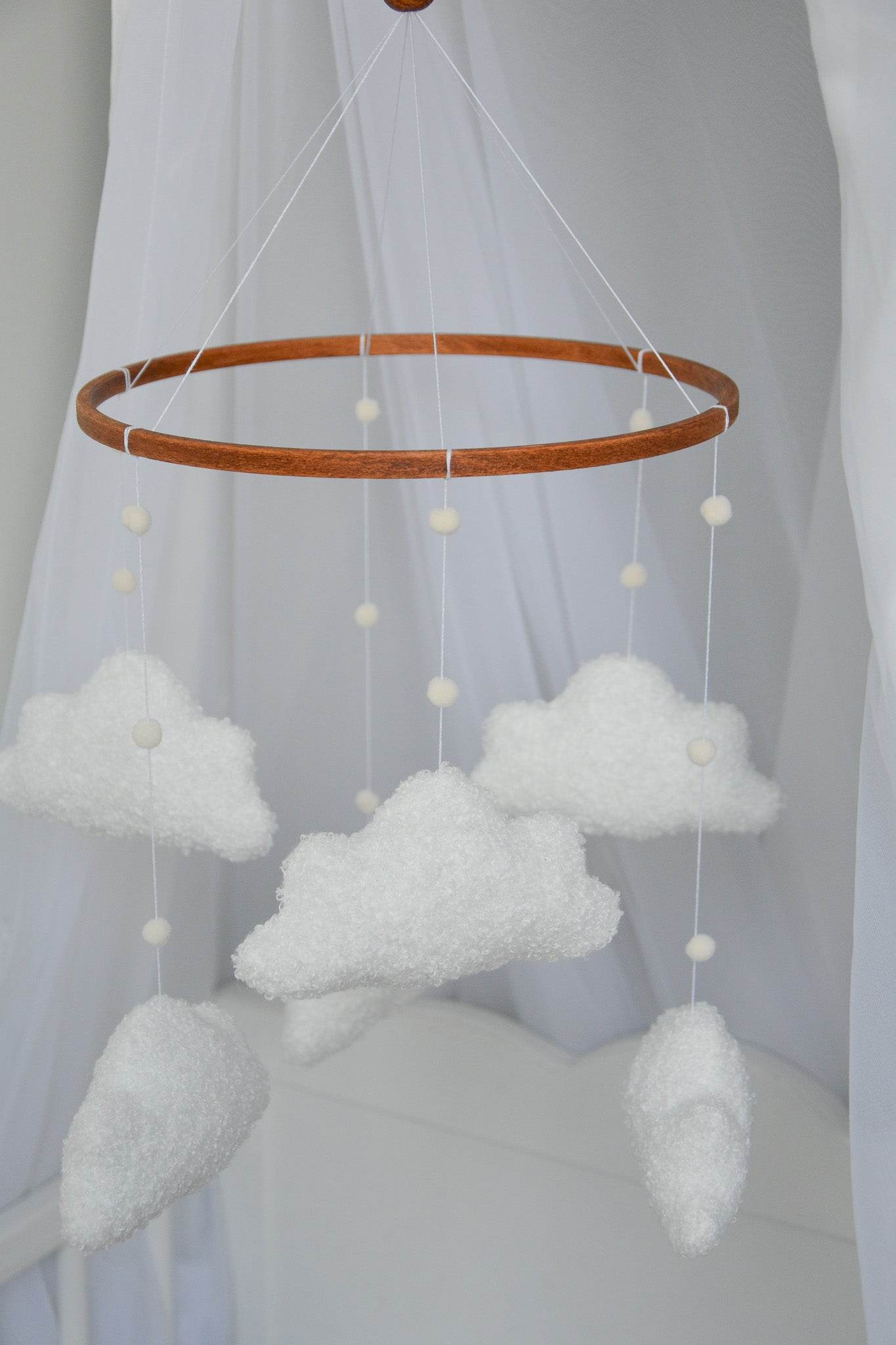 Boucle handmade clouds baby mobile - Minidreams Decor