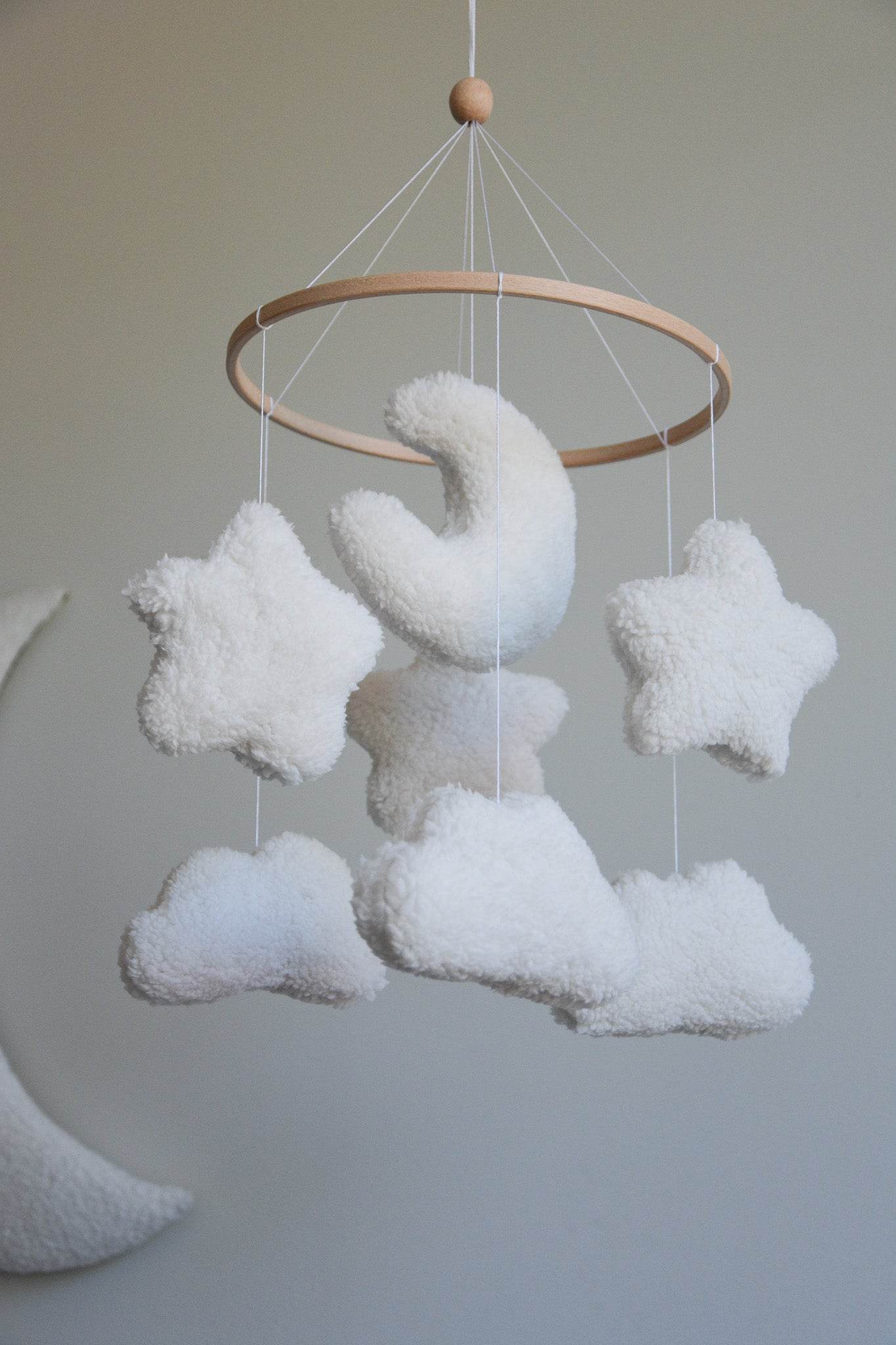 Teddy handmade cloudsand stars baby mobile - Minidreams Decor