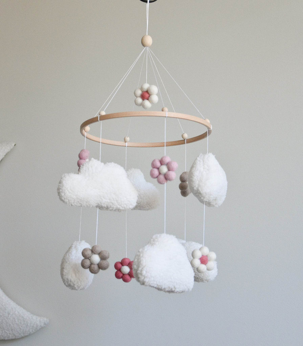 Teddy handmade clouds and daisy baby mobile - Minidreams Decor