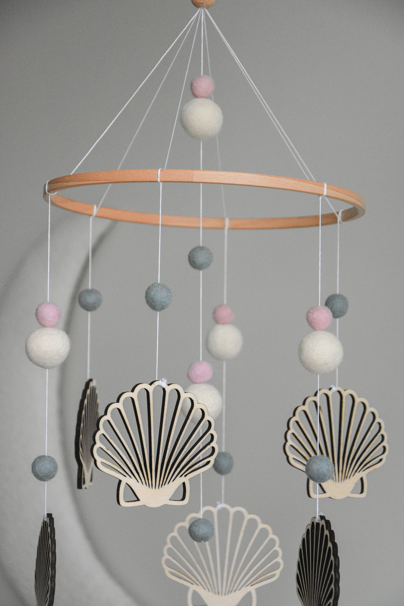 Seashell baby nursery mobile