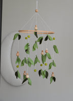 Forest style floral mobile with leaves and wooden pearls - Minidreams Decor