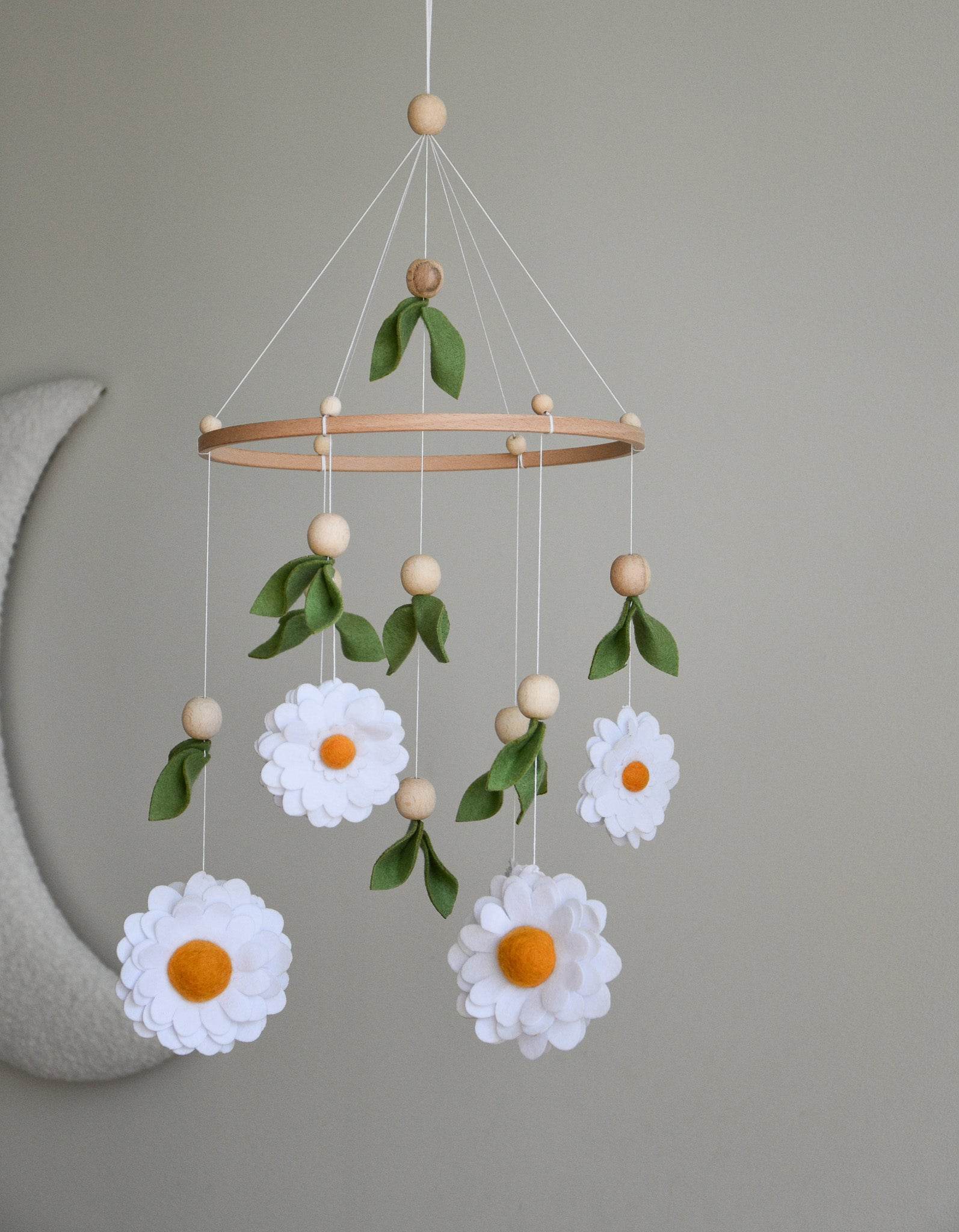 Daisy baby nursery mobile - Minidreams Decor