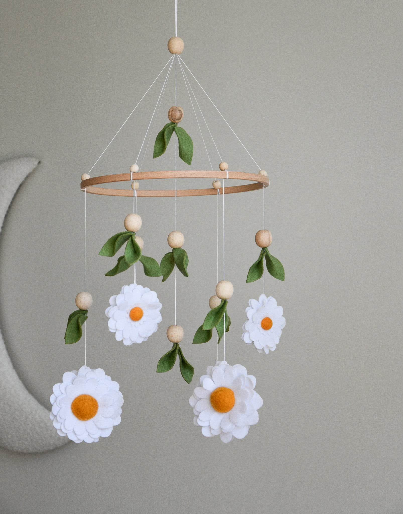 Daisy baby nursery mobile - Minidreams Decor