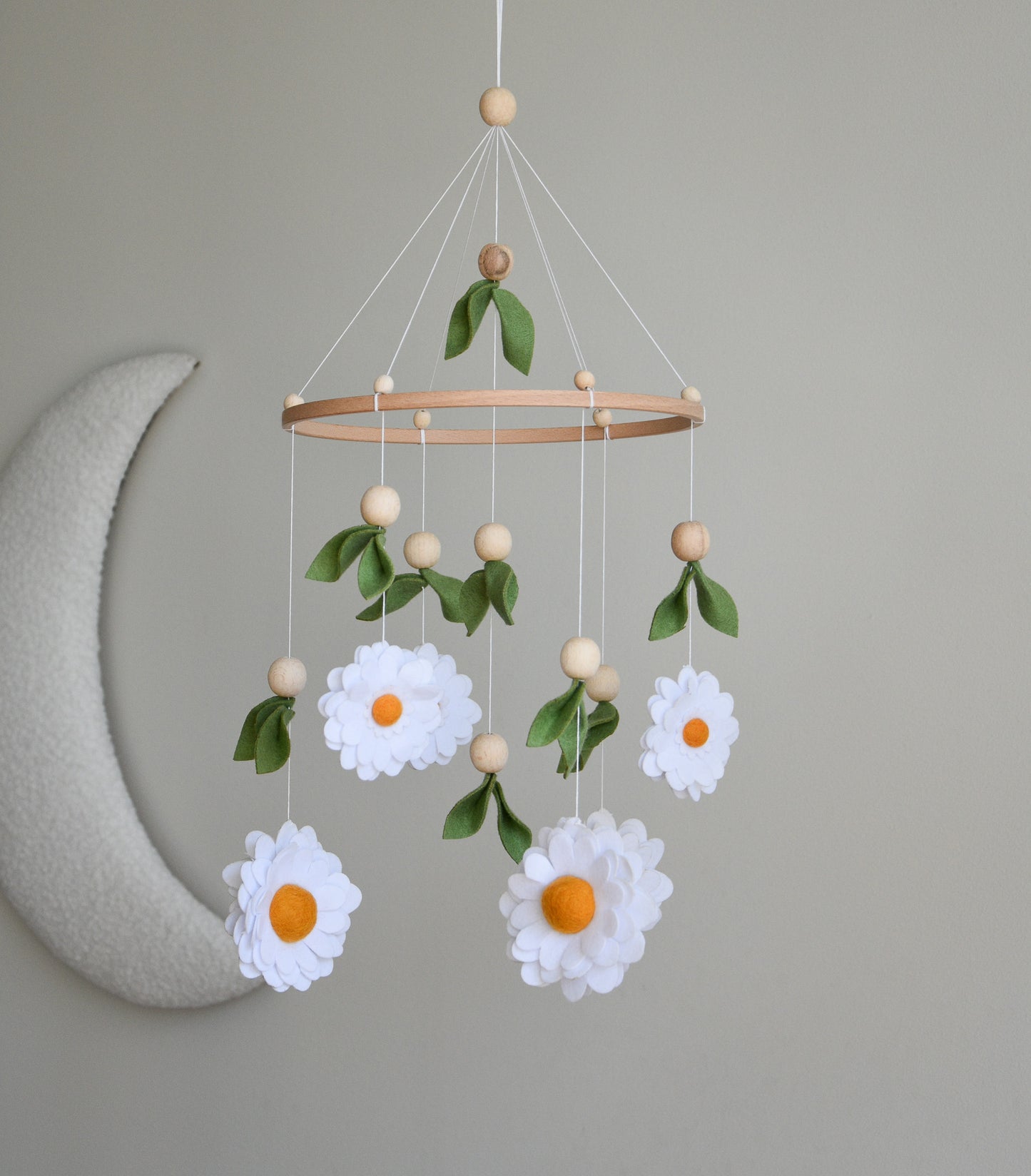 Daisy baby nursery mobile