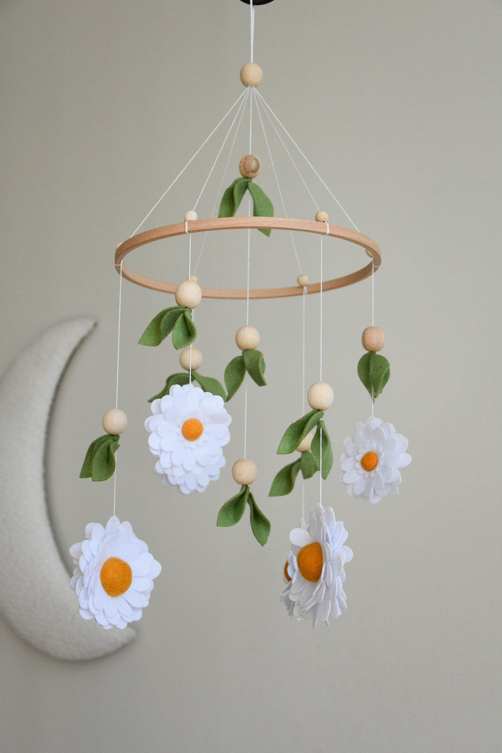 Daisy baby nursery mobile - Minidreams Decor