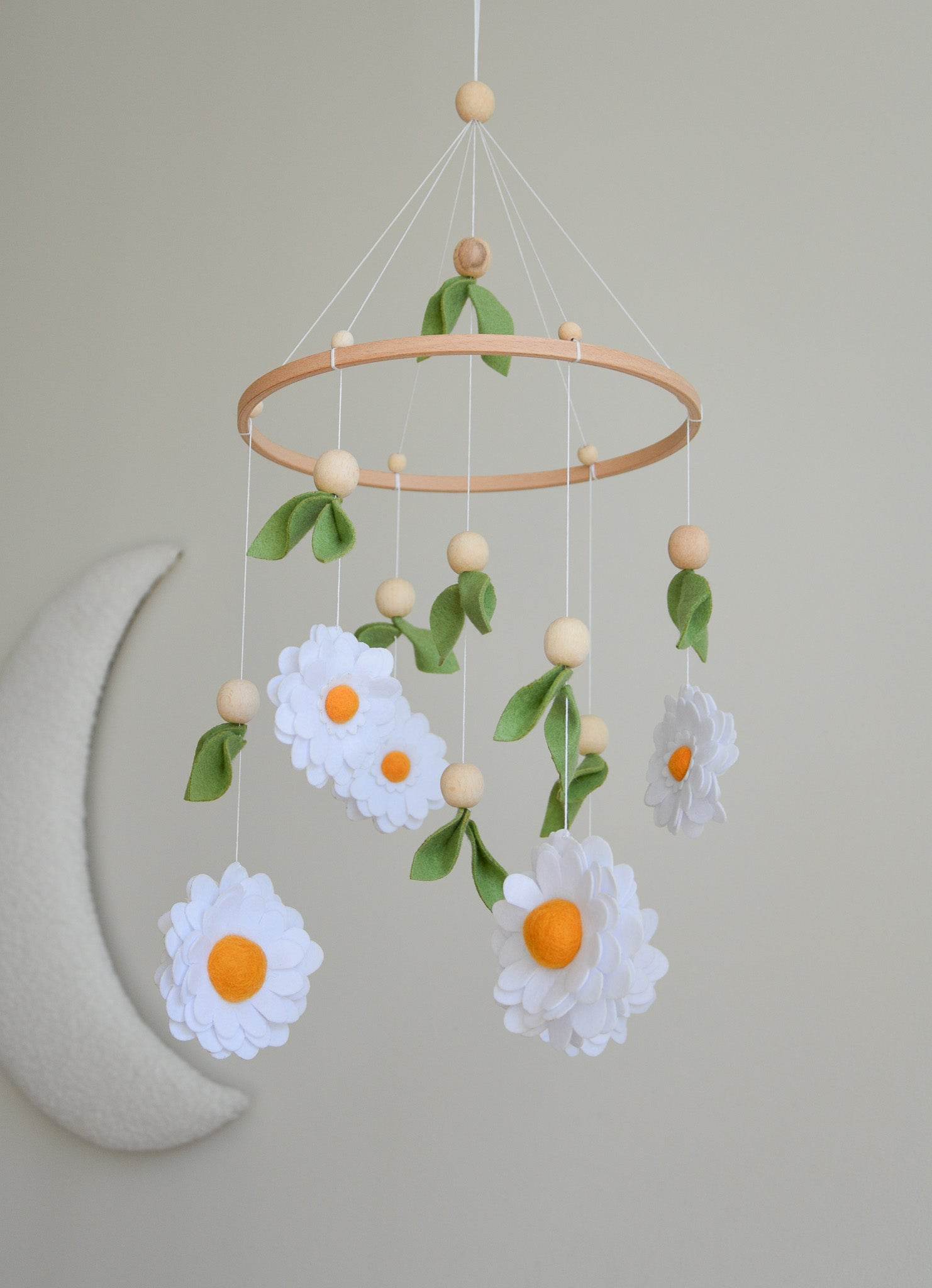Daisy baby floral nursery mobile - Minidreams Decor