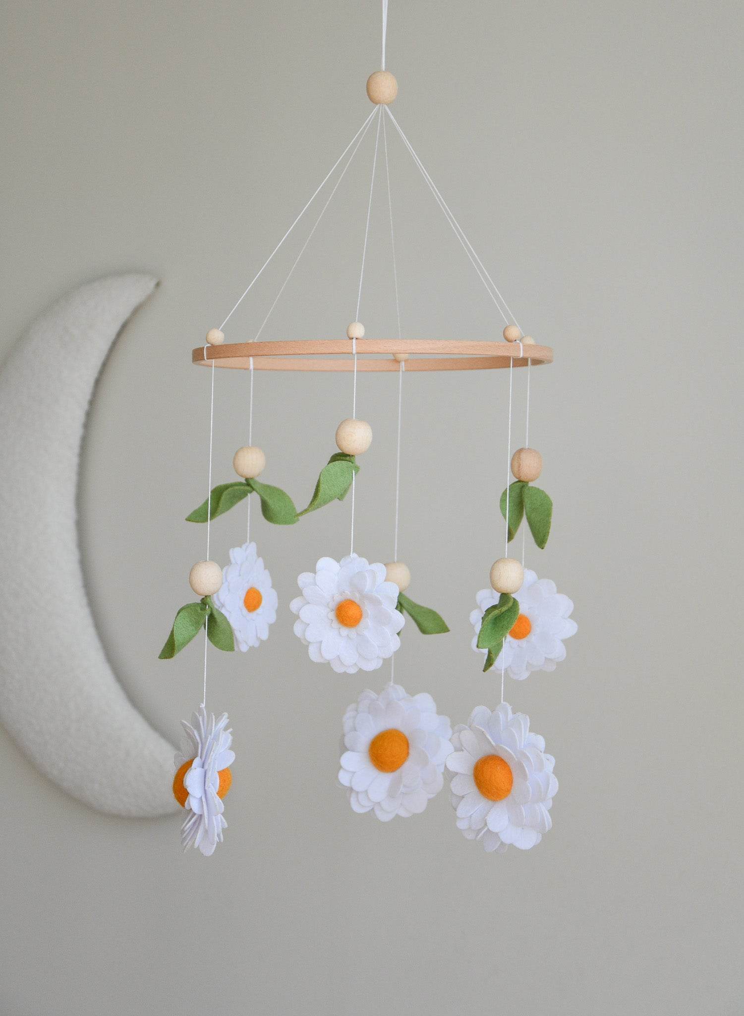 Daisy baby floral nursery mobile - Minidreams Decor