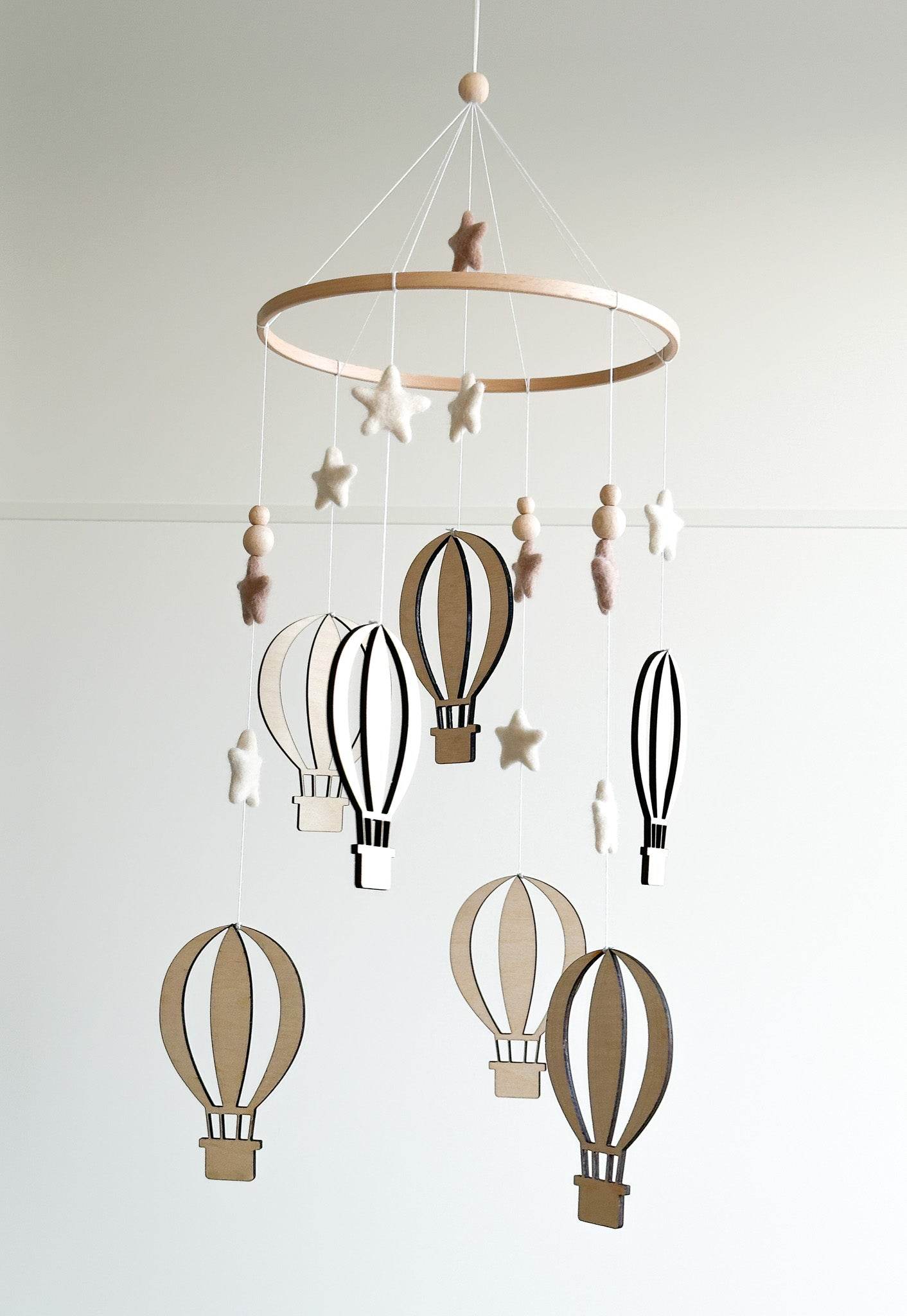 Air balloons baby nursery mobile - Minidreams Decor
