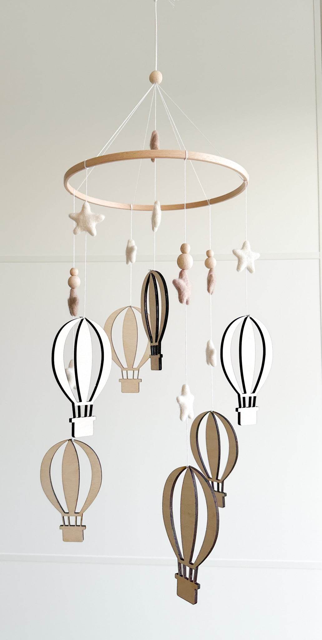 Air balloons baby nursery mobile - Minidreams Decor