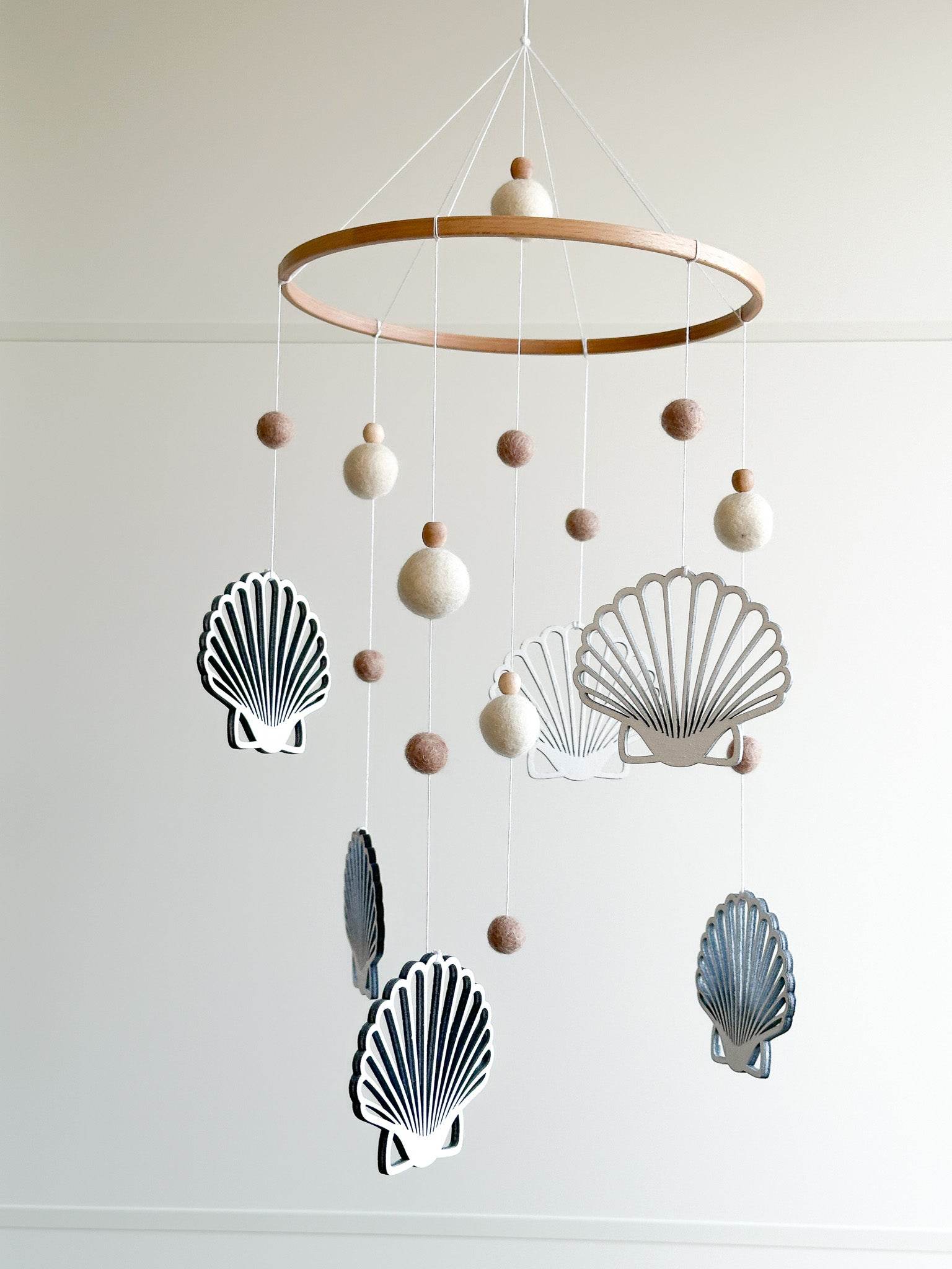Seashell baby nursery mobile - Minidreams Decor