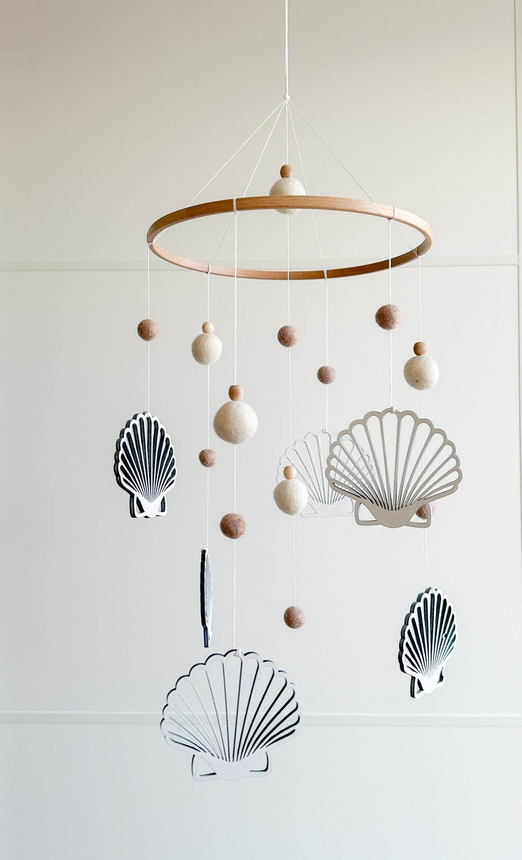 Seashell baby nursery mobile - Minidreams Decor