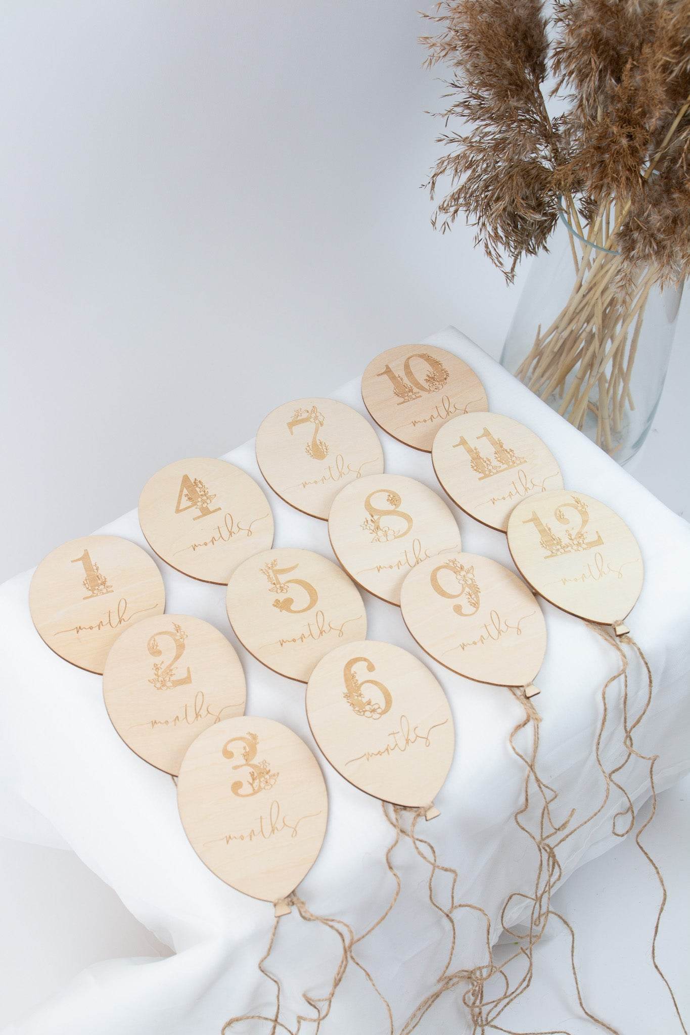 Wooden Baby Milestone Card 12pcs - Minidreams Decor