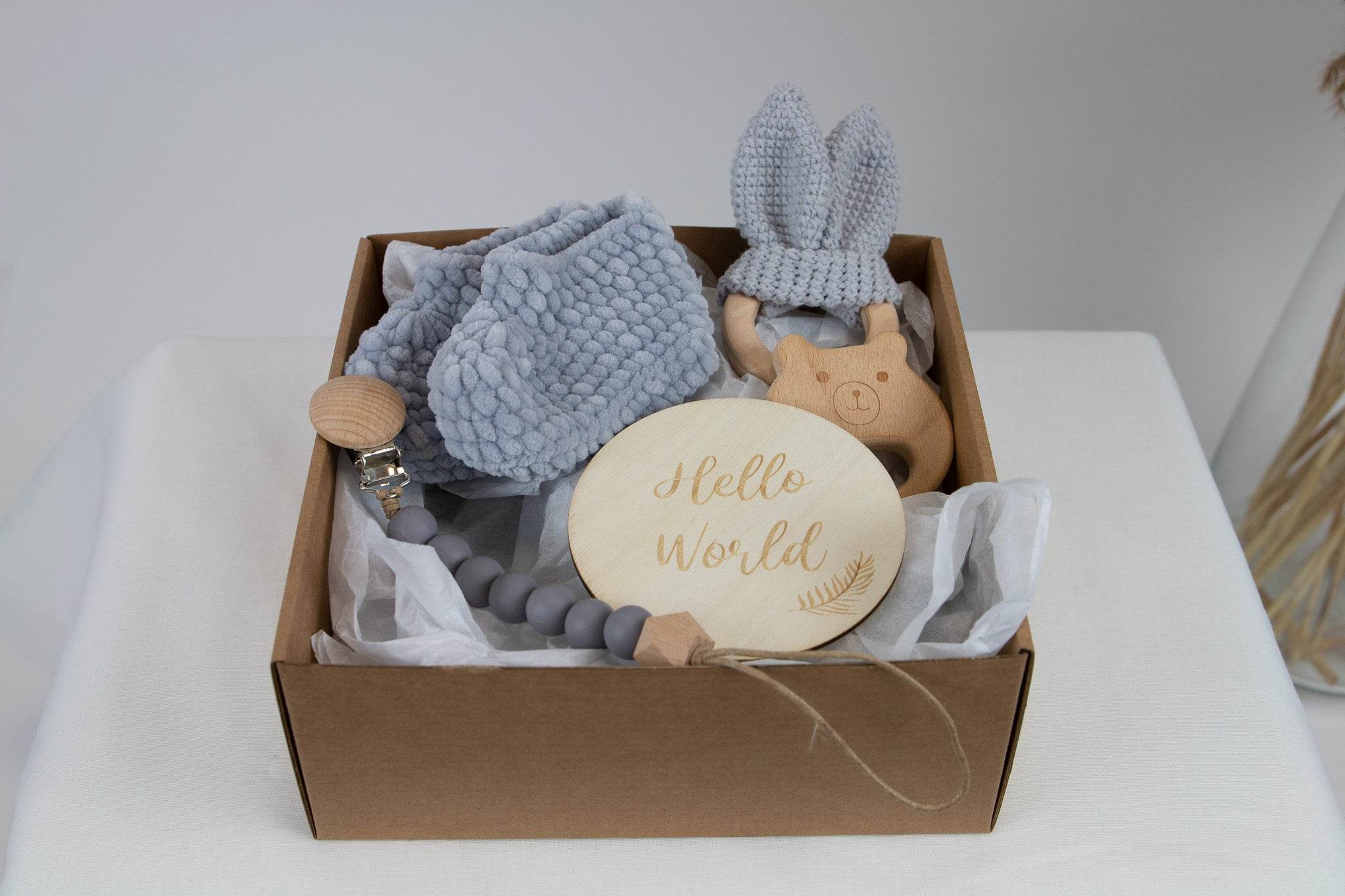 Gift box with newborn socks - Minidreams Decor