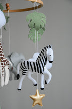 Safari mobile with felt, giraffe, lion, zebra, elephant, star and clouds - Minidreams Decor