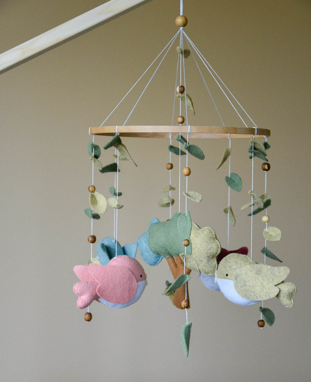 Woodland birds mobile with tree and leaves - Minidreams Decor