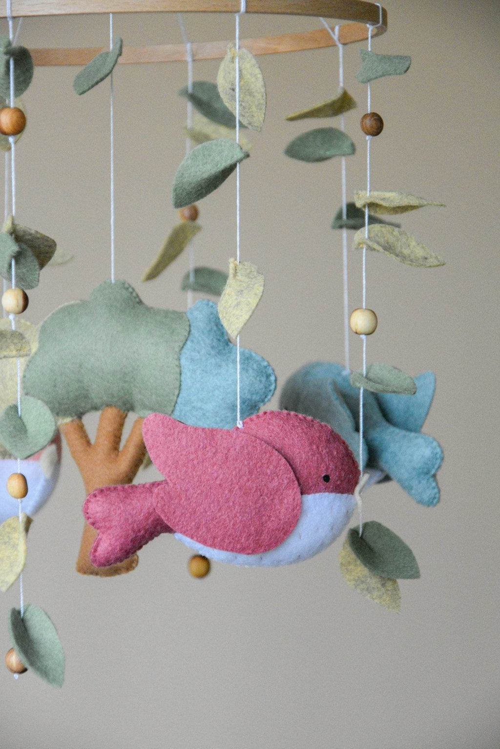 Woodland birds mobile with tree and leaves - Minidreams Decor