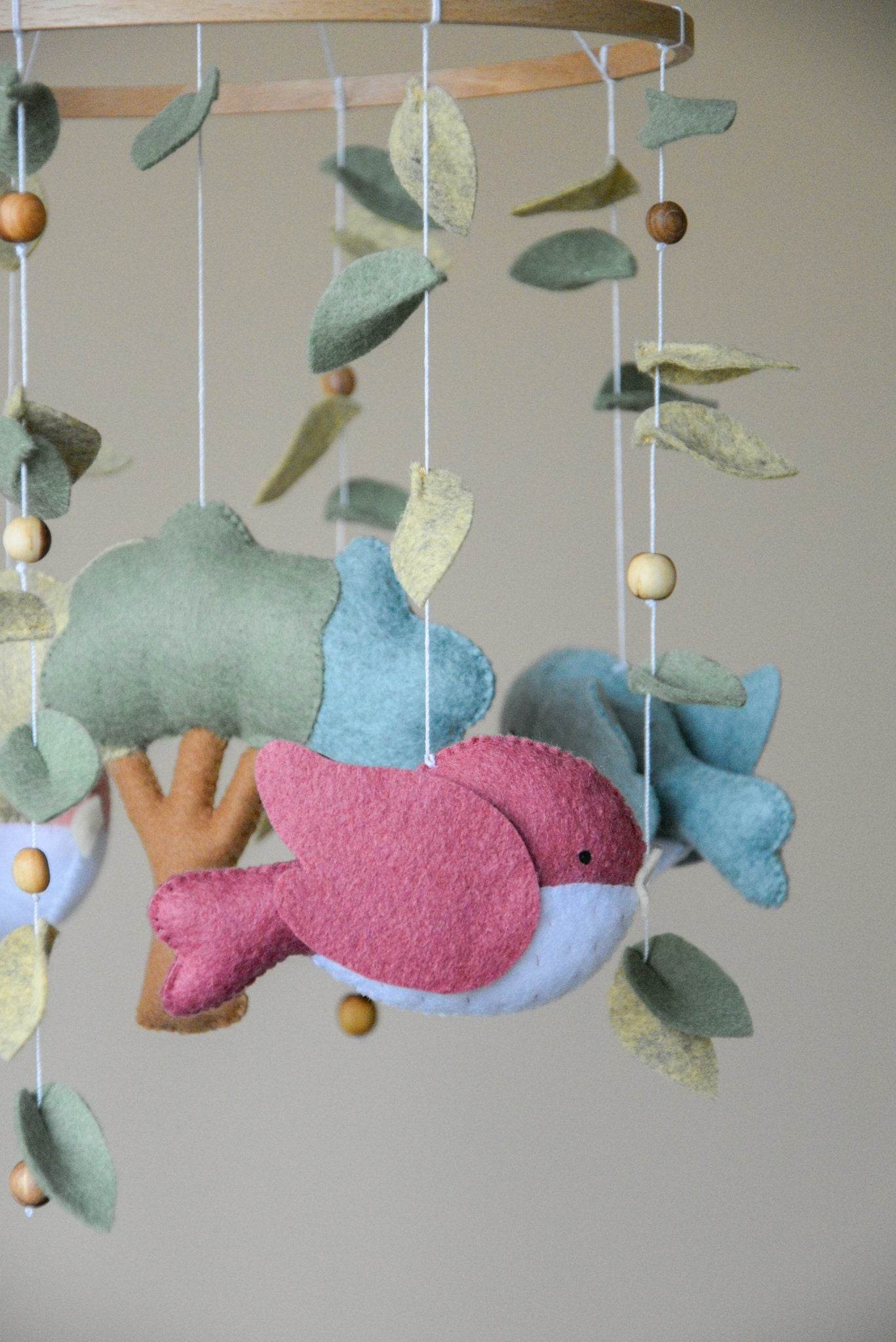 Woodland birds mobile with tree and leaves - Minidreams Decor