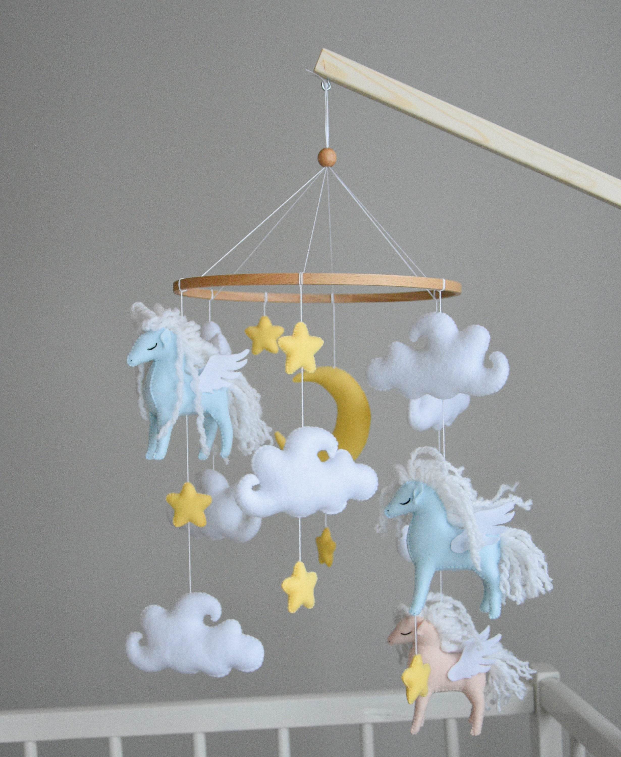 Horse mobile with clouds and pale yellow stars - Minidreams Decor