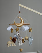 Safari mobile with giraffe, lion, elephant, moon, stars and clouds - Minidreams Decor