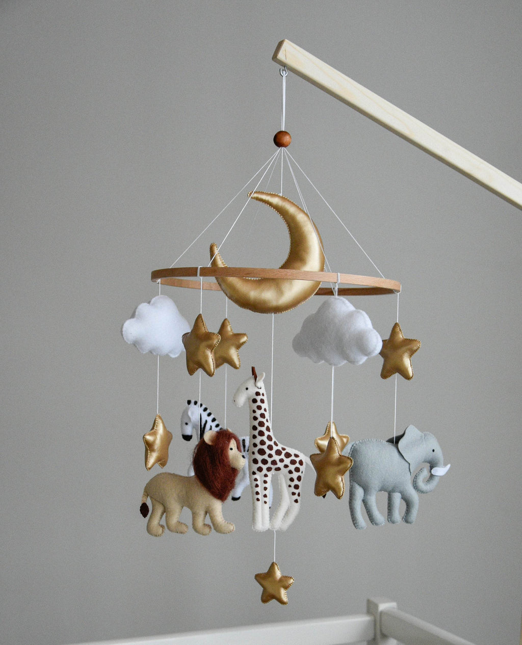 Safari mobile with giraffe, lion, elephant, moon, stars and clouds - Minidreams Decor