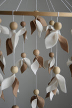 Floral mobile with brown and white leaves - Minidreams Decor