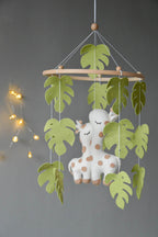 Safari mobile with Cute giraffe and leaves - Minidreams Decor