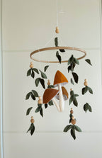Forest style mobile with mushrooms and leaves - Minidreams Decor